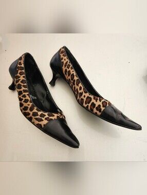 Casual Corner Leopard Print Pointed-Toe Kitten Heels